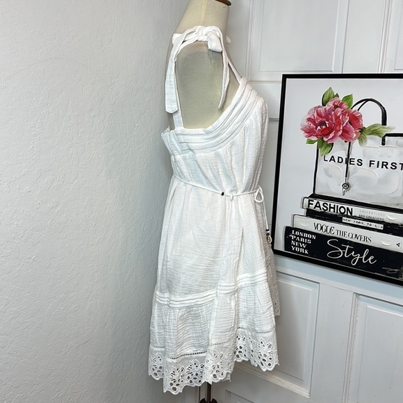 Kivari Isla White Cotton Mini Dress Size 6US - Picture 4 of 10